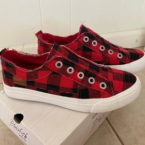 Blowfish Buffalo Plaid Slip On Sneakers. Size 7